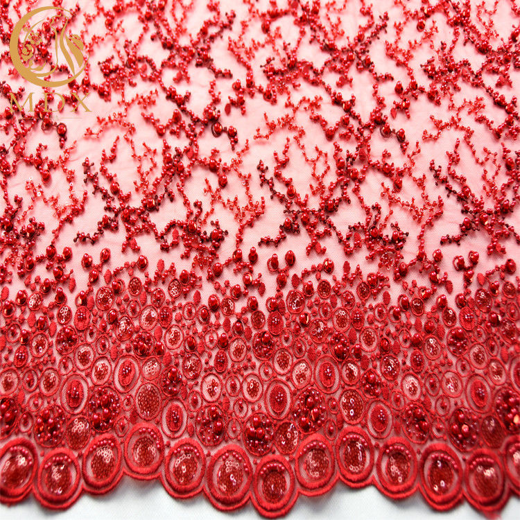 Het borduurwerk parelde de Rode Polyester van het Bloemkant 20% schittert Met de hand gemaakte 135cm Breedte